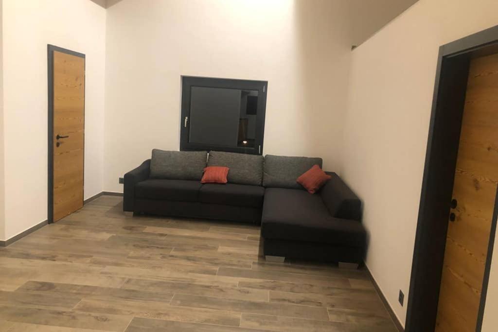 Grand Appartement Avec Terrasse A Chez-Les-Reuses Orsières エクステリア 写真